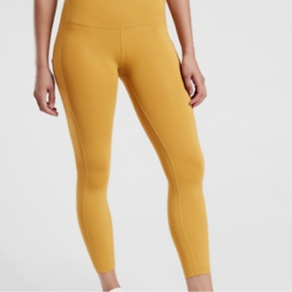 NWT Athleta Ultimate Stash 7/8 Length side Pockets Golden Mustard Yellow
Size 2X - Picture 1 of 6
